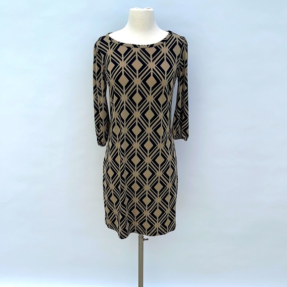 Dress - Picture 4 of 4